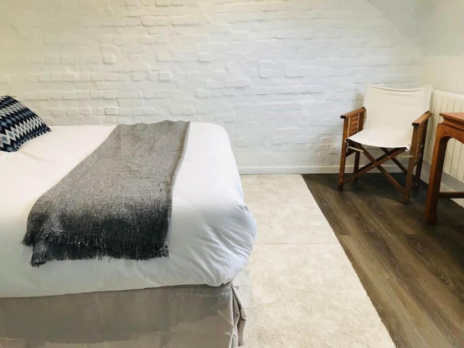 Cottage De Charme Proche De Paris Fontenay-en-Parisis Εξωτερικό φωτογραφία